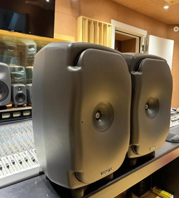 Genelec 8351 three-way fully coaxial active HIFI speaker automatic calibration